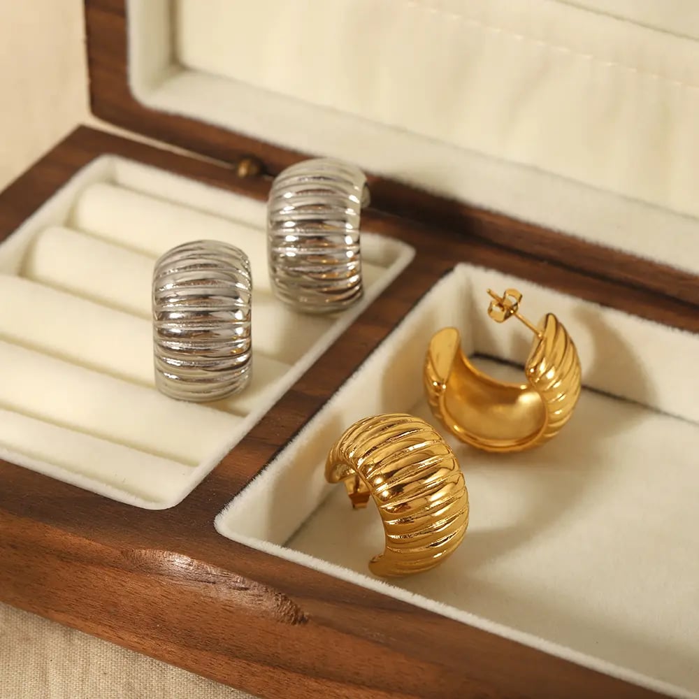 1 pair of punk fashion  gold plated stainless steel geometric stripe C-shaped earrings for women jewelry daily wear
